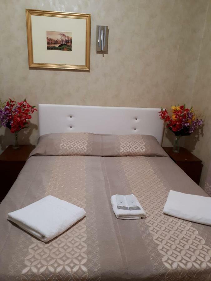 Renting Rooms Roma Exterior foto