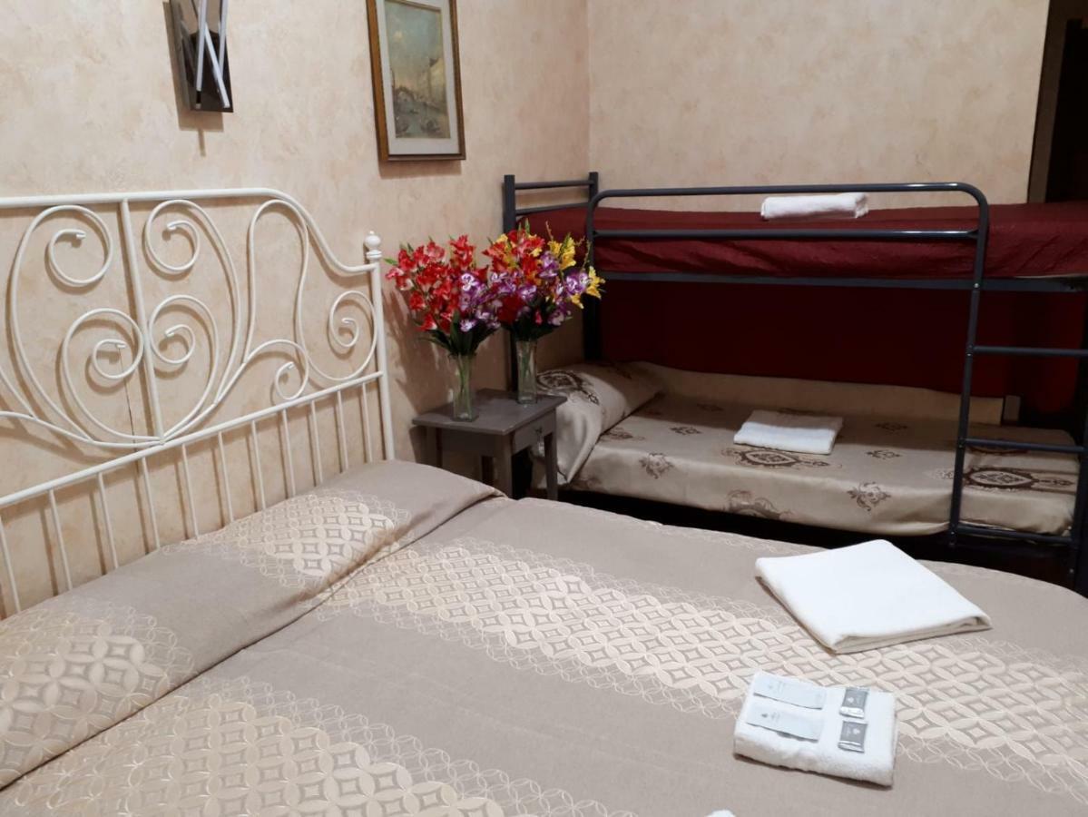 Renting Rooms Roma Exterior foto